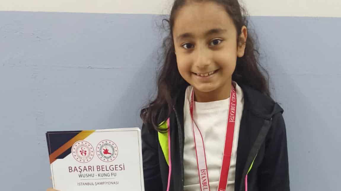 4/B Sınıfı öğrencisi  Zeynep Beren TOPGÜLOĞLU İstanbul Wushu-Kung Fu Şampiyonasında birincilik kazandı. Öğrencimizi tebrik ediyoruz.